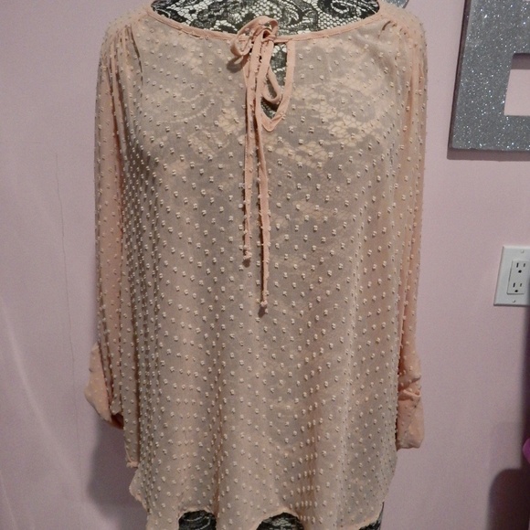 Daniel Rainn Tops - Daniel Rainn Peach Long Sleeve Blouse Size XL